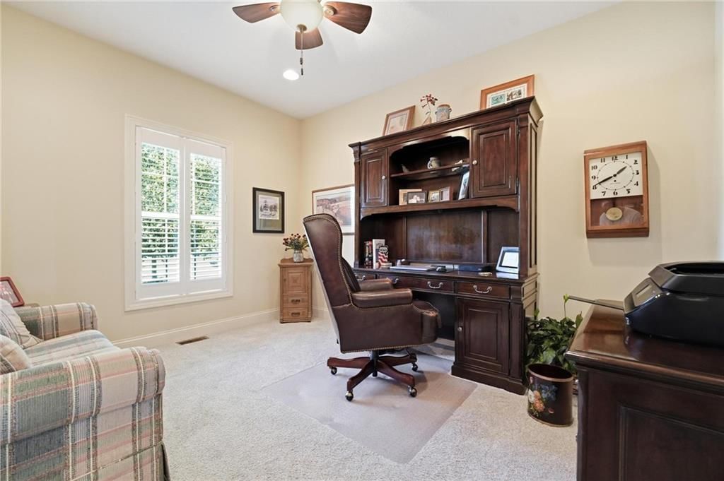 10405 N Saint Clair Avenue — photo 20