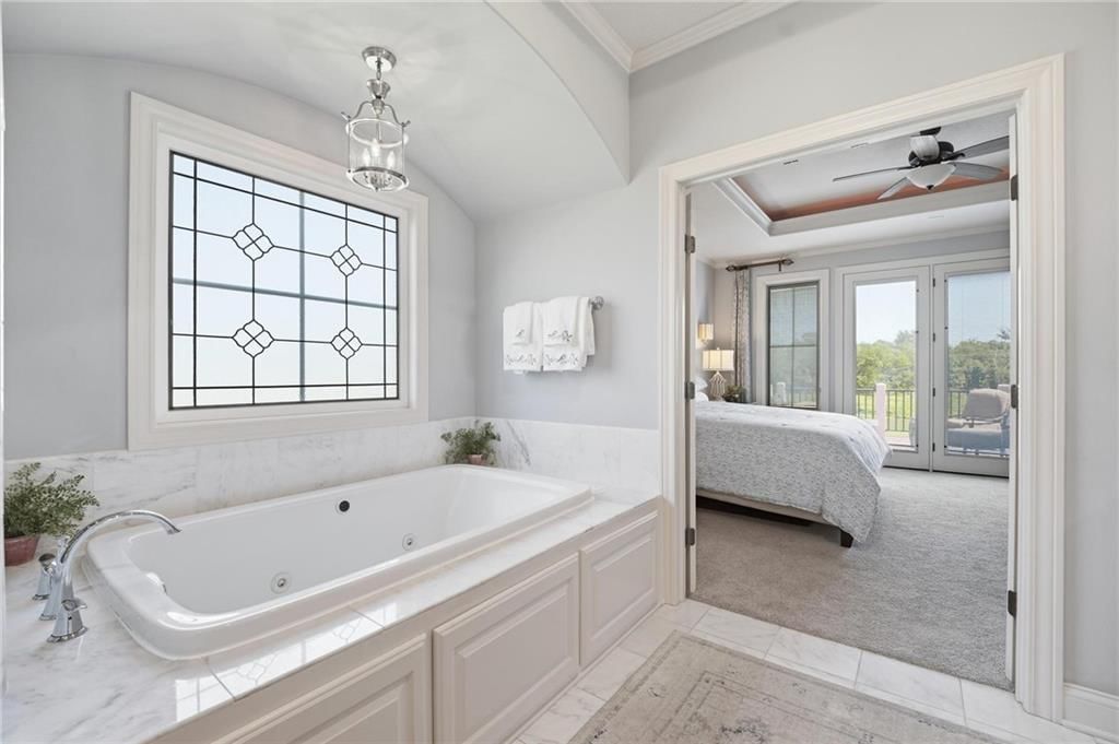 10405 N Saint Clair Avenue — photo 27