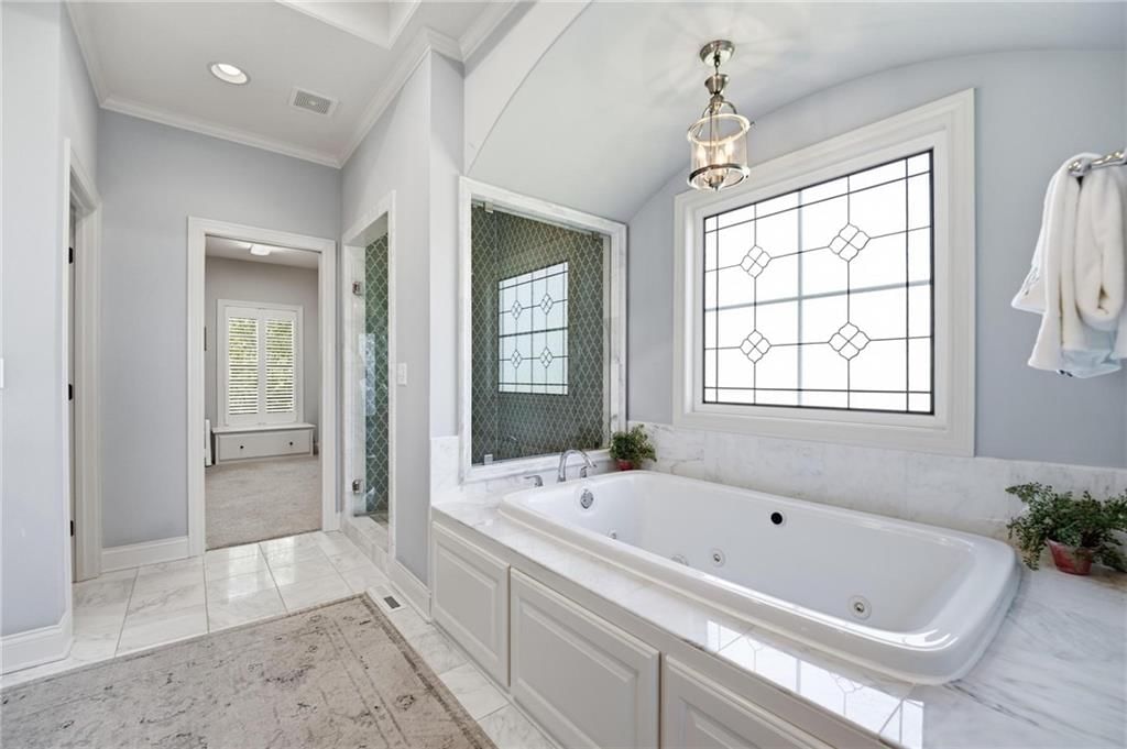 10405 N Saint Clair Avenue — photo 28
