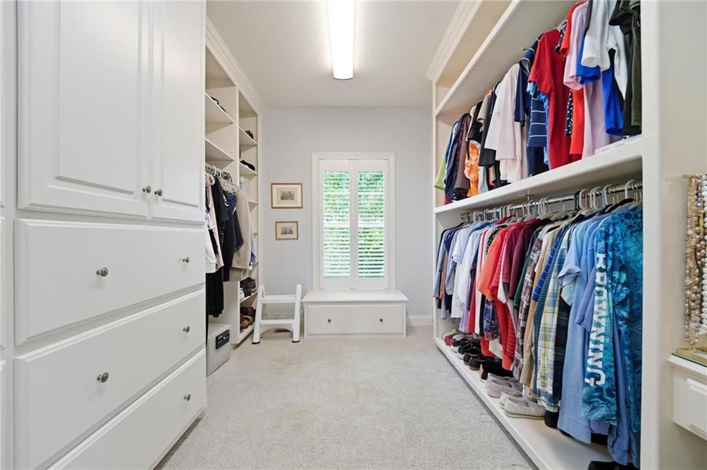 10405 N Saint Clair Avenue — photo 30