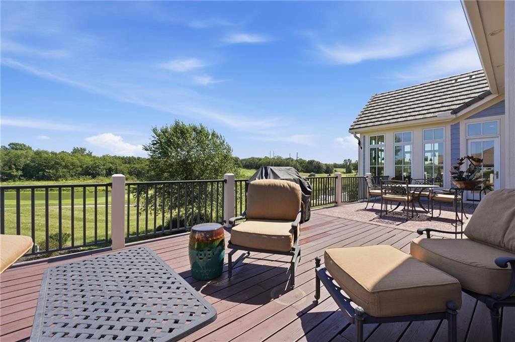 10405 N Saint Clair Avenue — photo 34