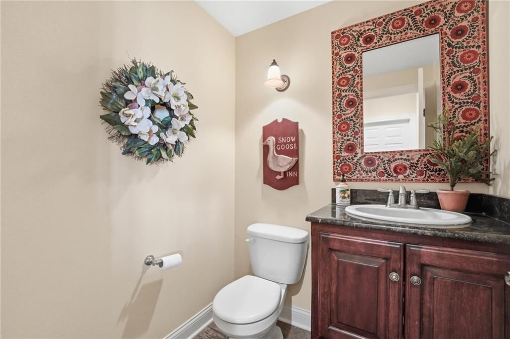 10405 N Saint Clair Avenue — photo 41