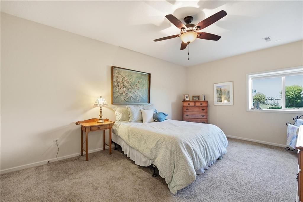 10405 N Saint Clair Avenue — photo 44