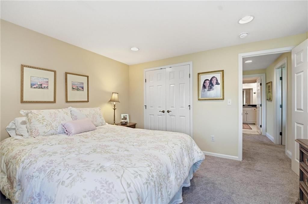 10405 N Saint Clair Avenue — photo 50