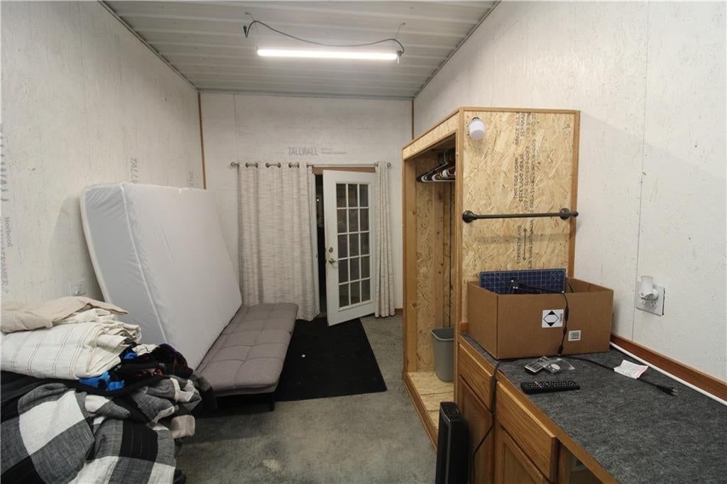 504 Goldengate Street — photo 46