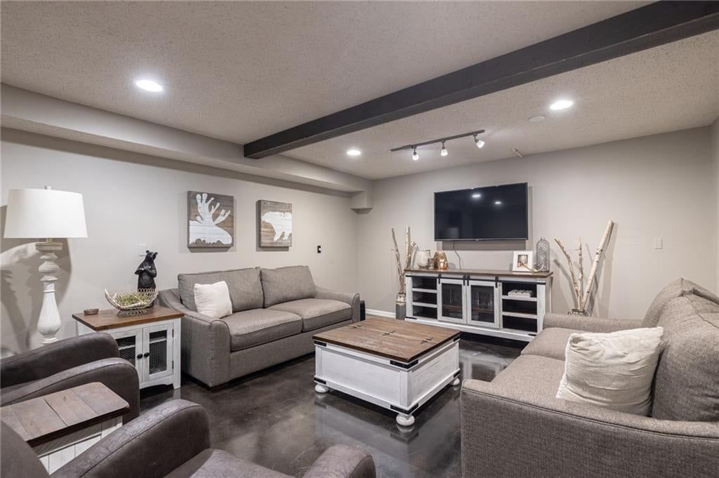 2636 W Whitney Street — photo 43