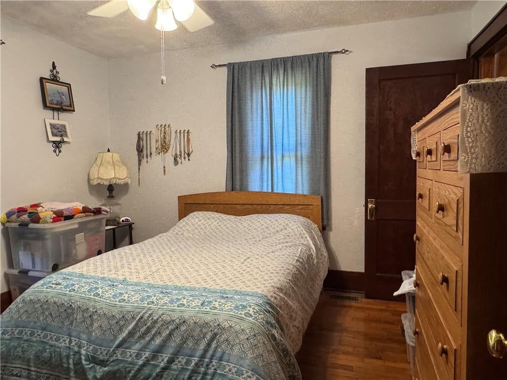 218 N Campbell Street — photo 8