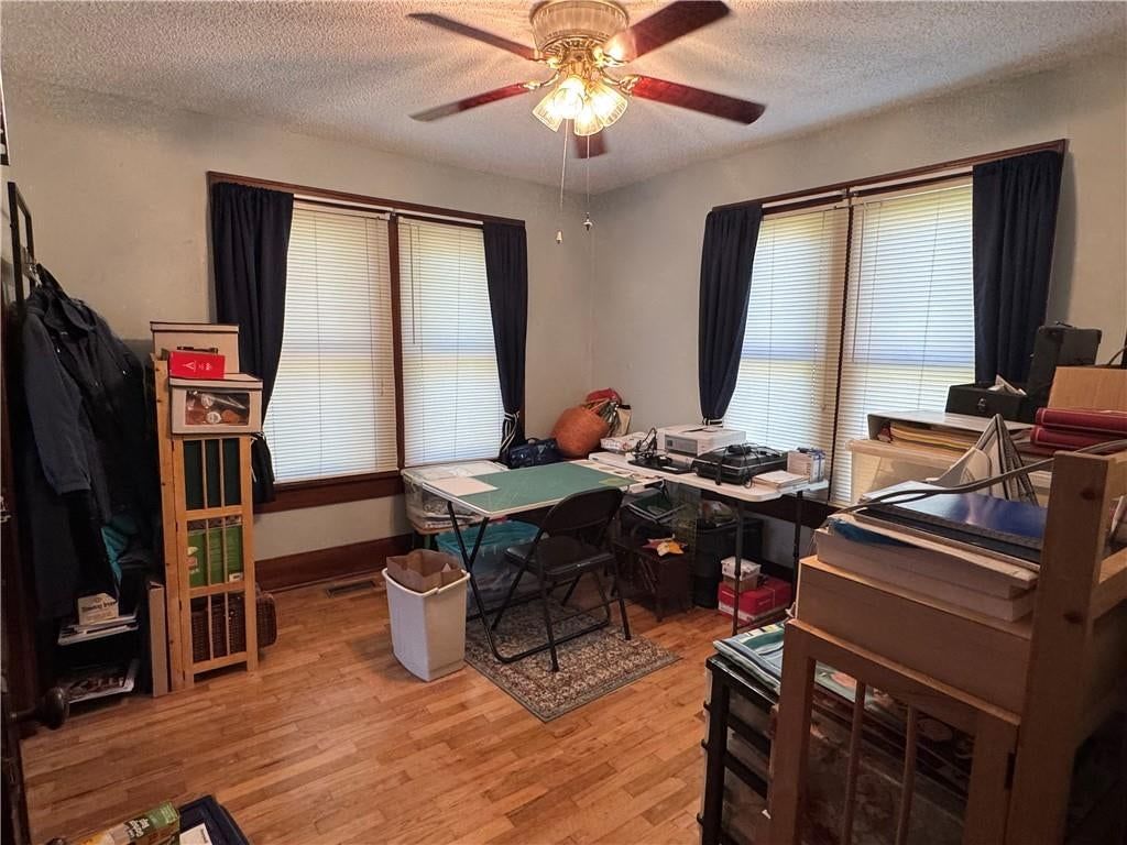 218 N Campbell Street — photo 14