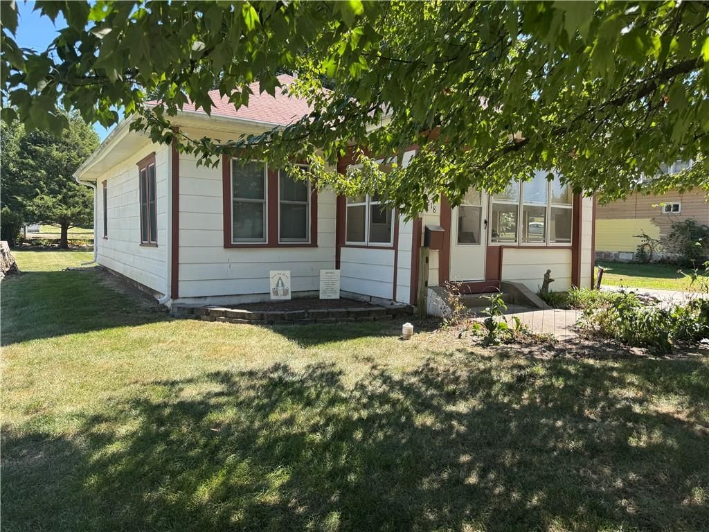 218 N Campbell Street — photo 16