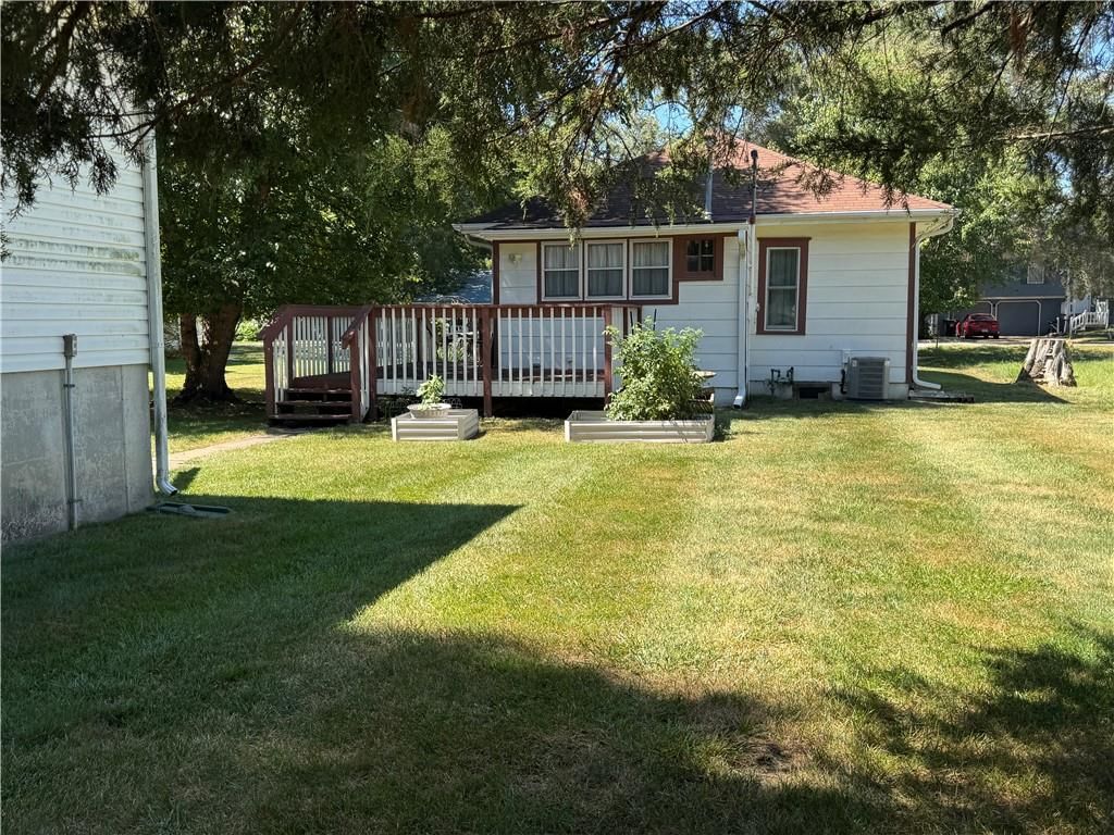 218 N Campbell Street — photo 17