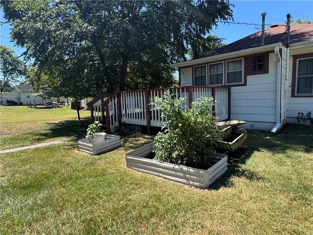 218 N Campbell Street — photo 18