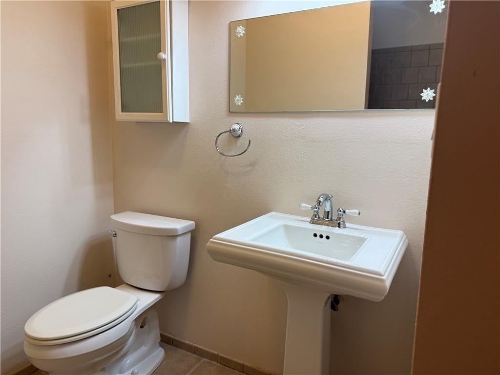 714 W 8th Street — photo 10