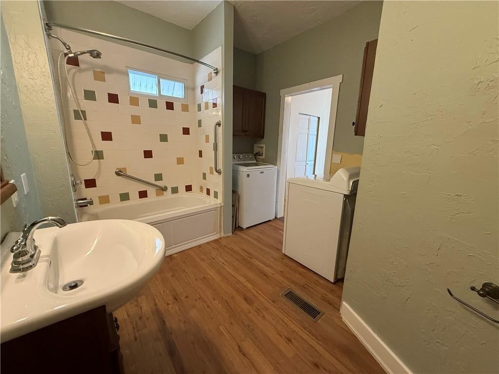 714 W 8th Street — photo 15