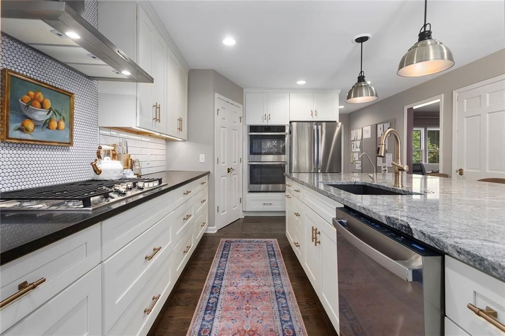 10500 Farley Street — photo 12