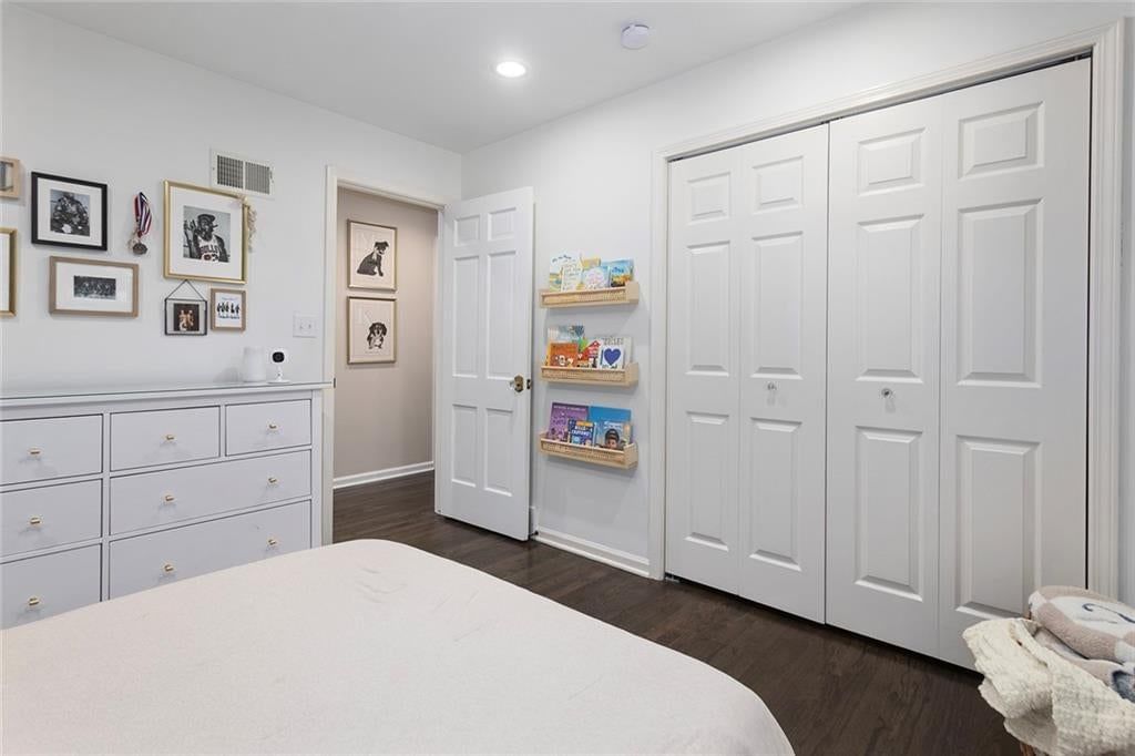 10500 Farley Street — photo 22