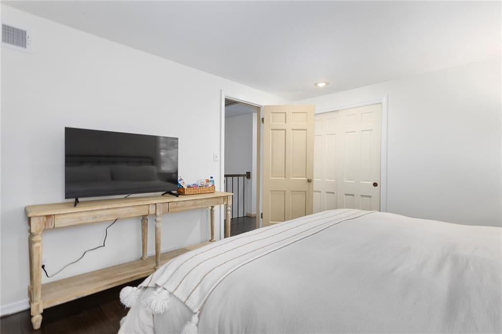 10500 Farley Street — photo 27