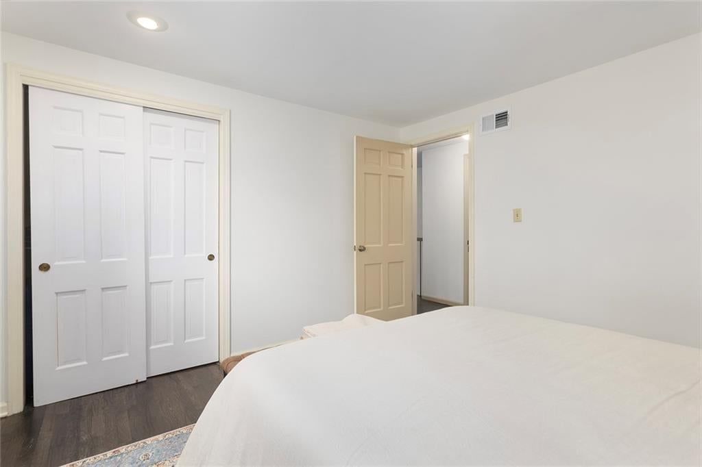 10500 Farley Street — photo 29