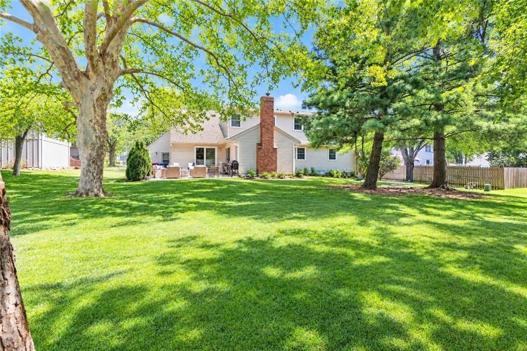 10500 Farley Street — photo 33