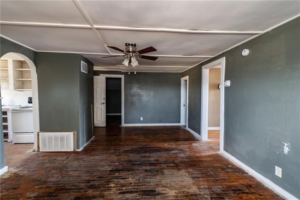 610-612 W Sycamore Street — photo 11