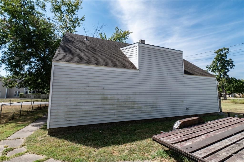 610-612 W Sycamore Street — photo 22