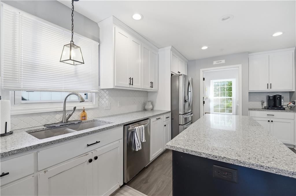 12716 W 57th Terrace — photo 11