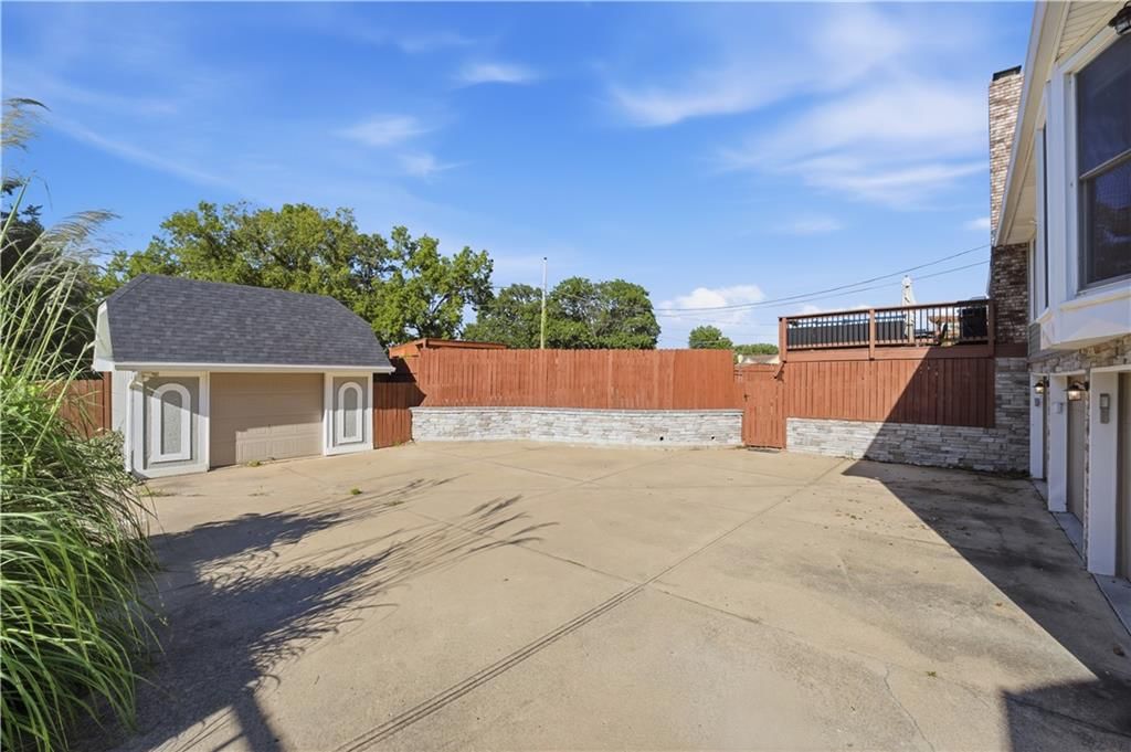 12716 W 57th Terrace — photo 33
