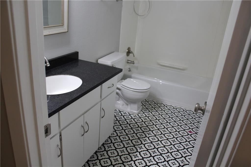 6216 Robinson Street — photo 13