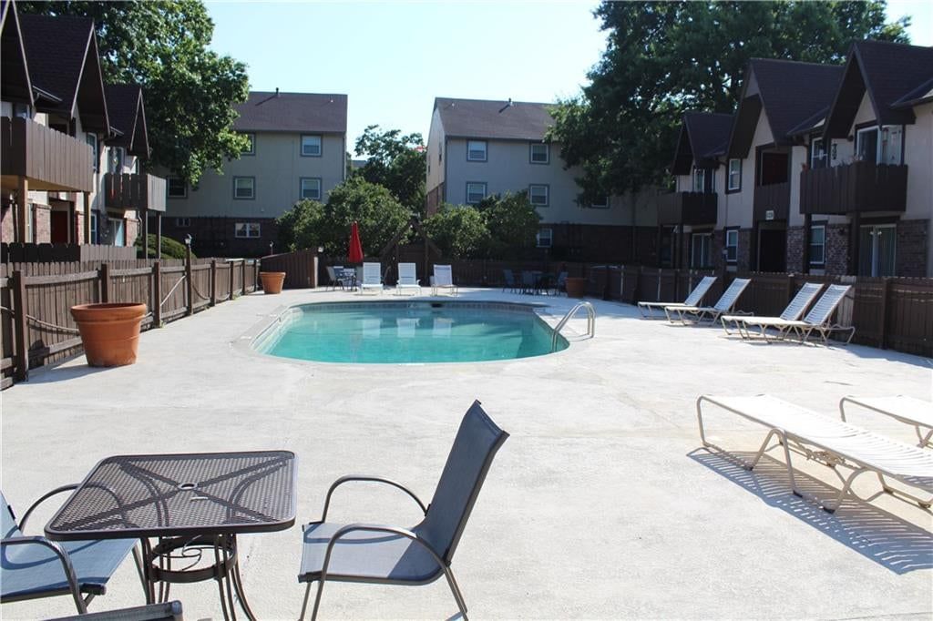 6216 Robinson Street — photo 21