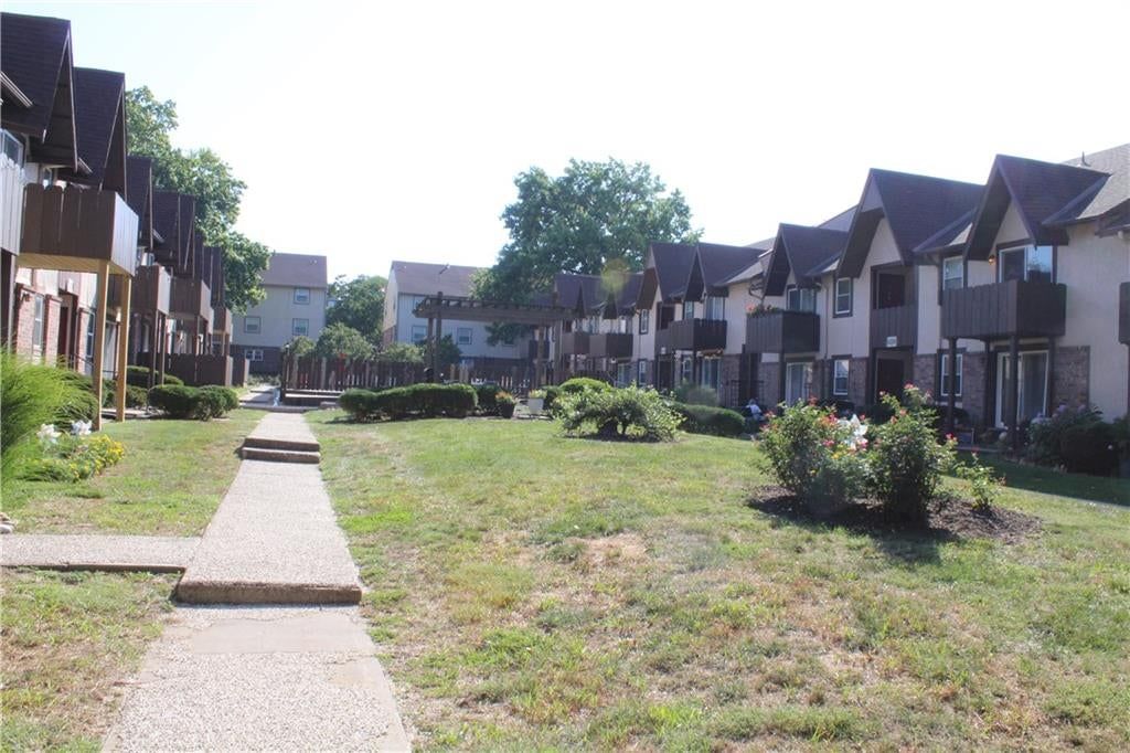 6216 Robinson Street — photo 22