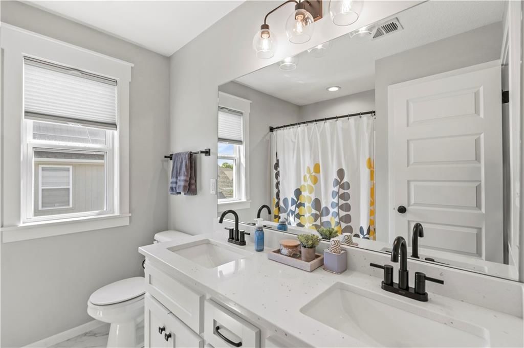 2111 NE 114TH Street — photo 32