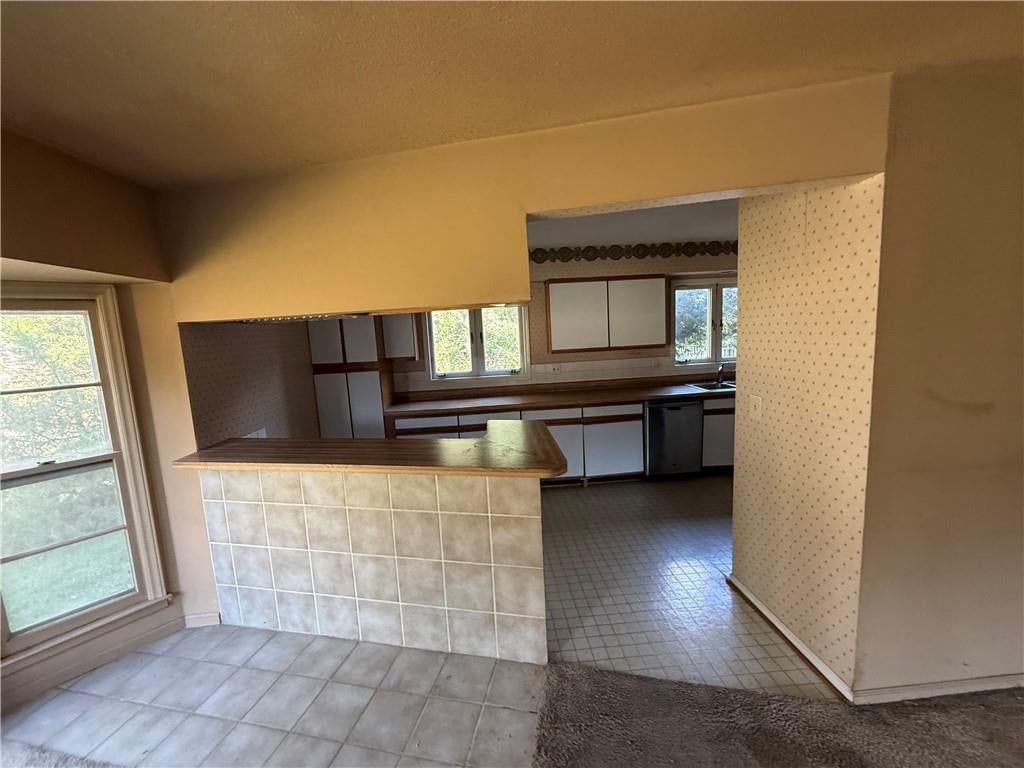 8727 W 104th Street — photo 3