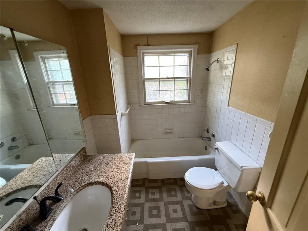 8727 W 104th Street — photo 18