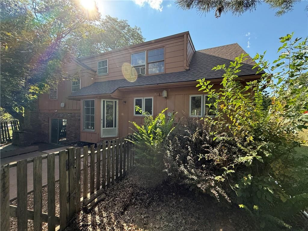 8727 W 104th Street — photo 32