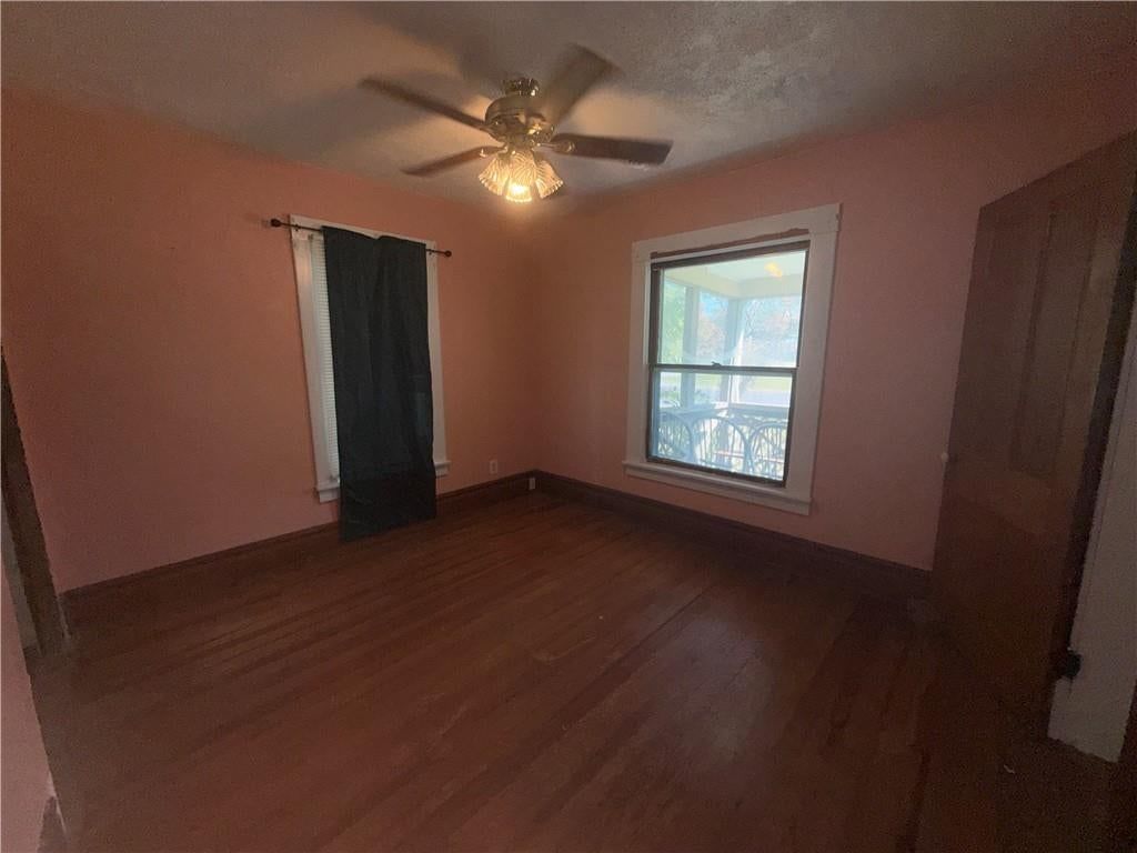 437 Whiting Street — photo 4