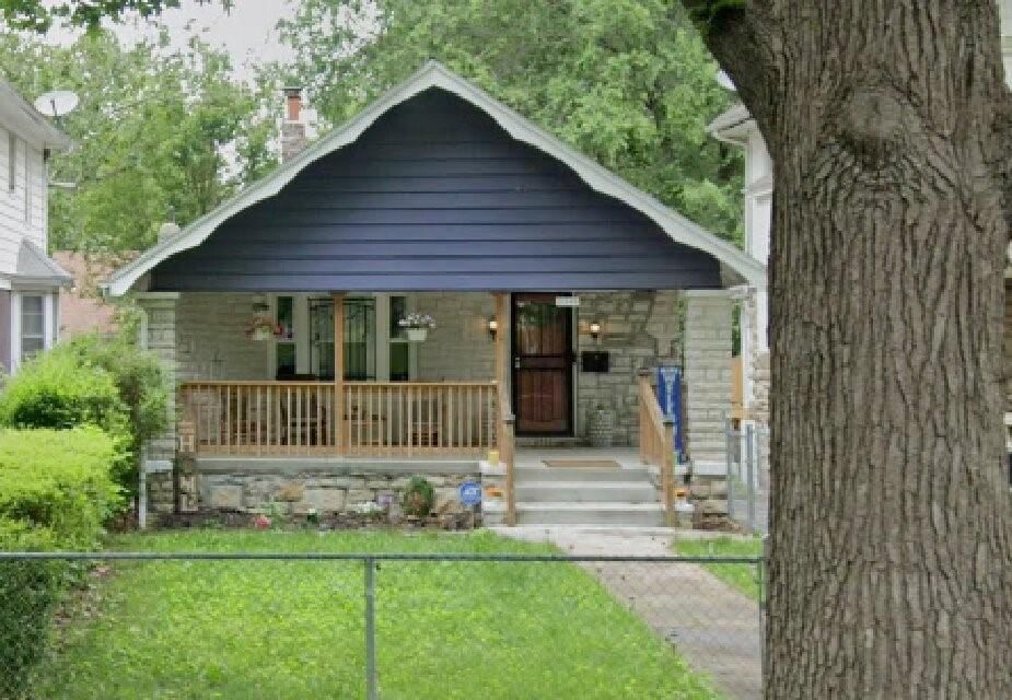 2944 Lockridge Avenue — photo 1