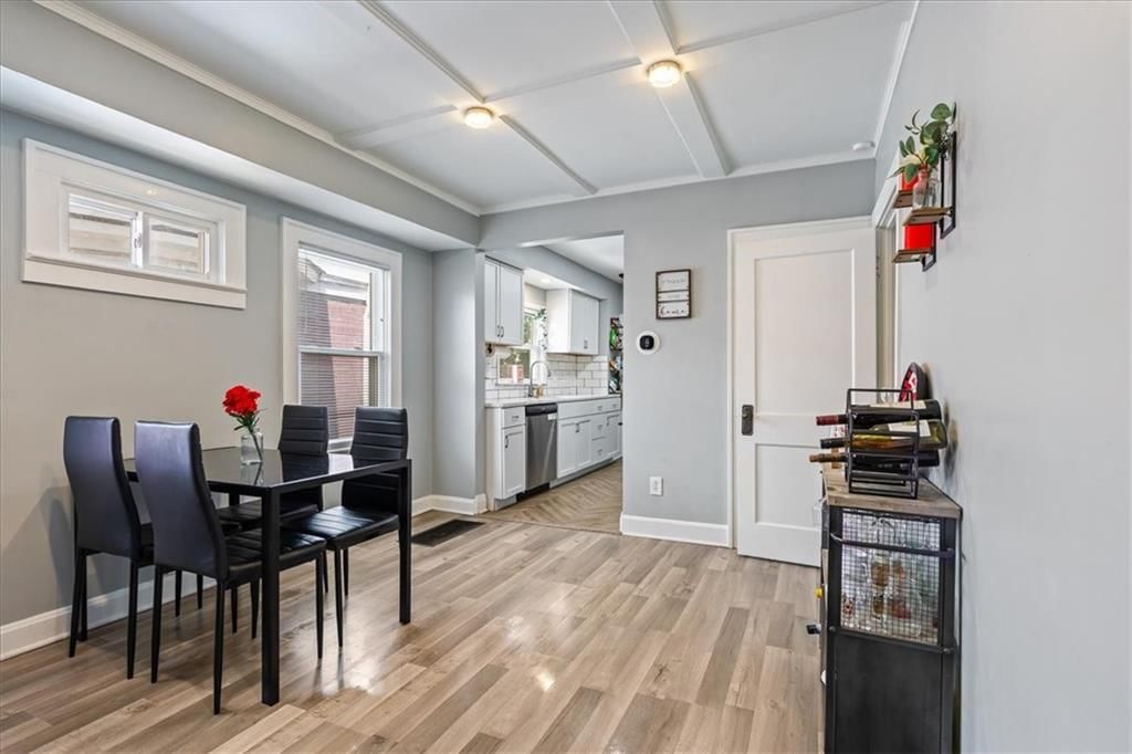 2944 Lockridge Avenue — photo 4