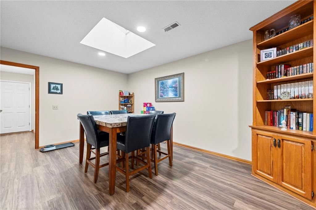 Photo 16 of 52 - 13619 Clementine Road, Smithville, MO 64089
