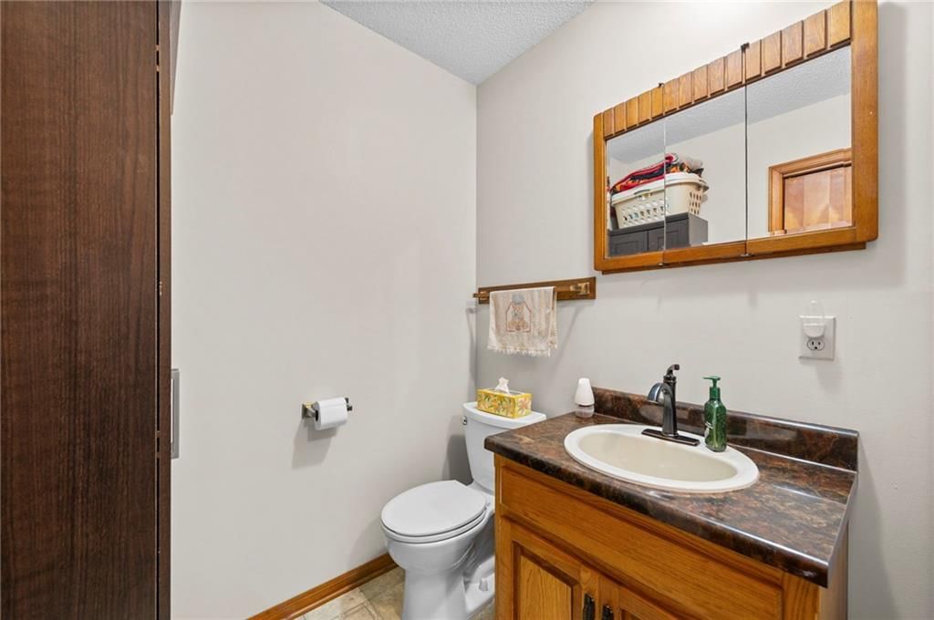 Photo 22 of 52 - 13619 Clementine Road, Smithville, MO 64089