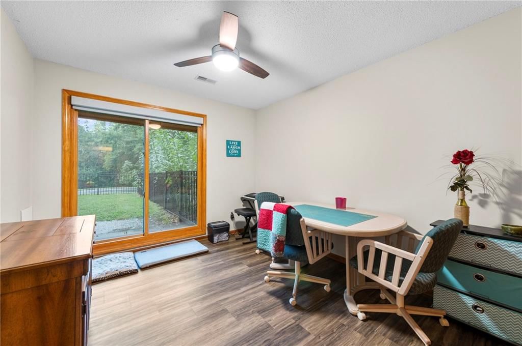 Photo 23 of 52 - 13619 Clementine Road, Smithville, MO 64089