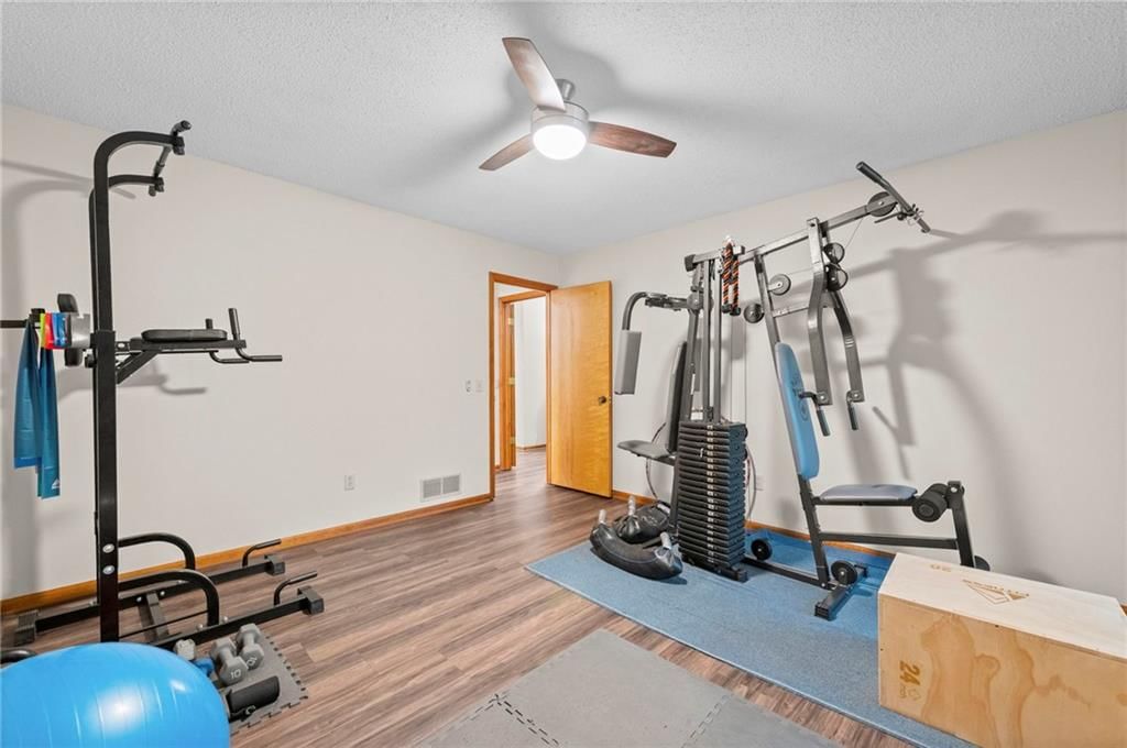 Photo 32 of 52 - 13619 Clementine Road, Smithville, MO 64089