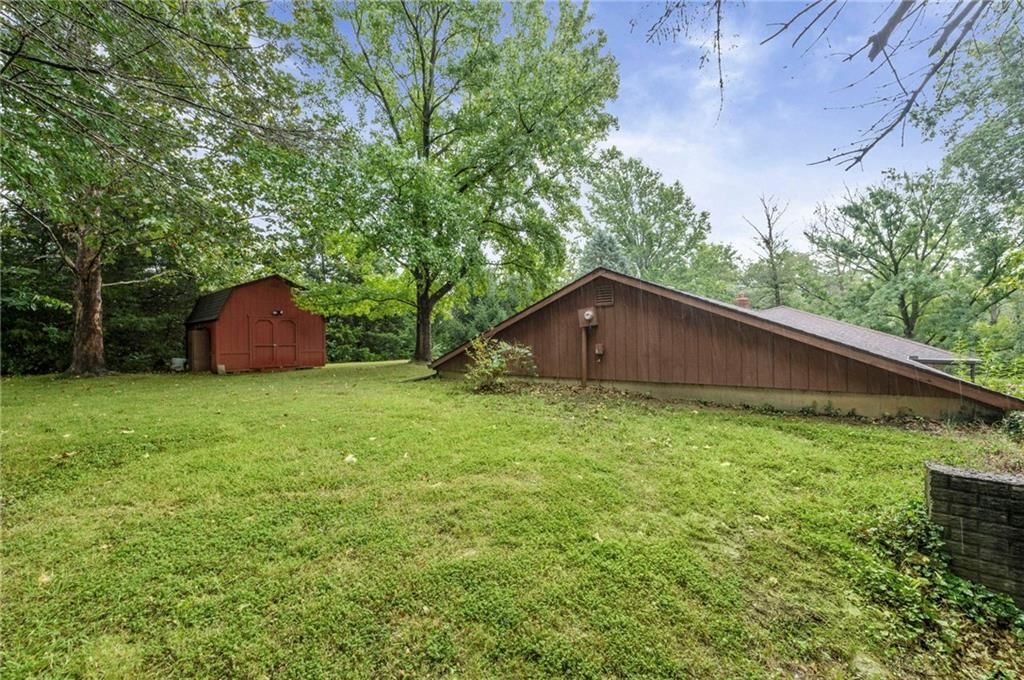 Photo 44 of 52 - 13619 Clementine Road, Smithville, MO 64089