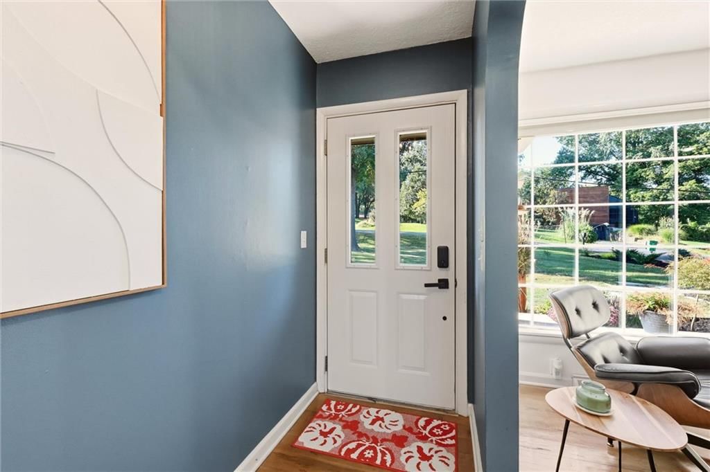6004 NW Crystal Pool Drive — photo 3
