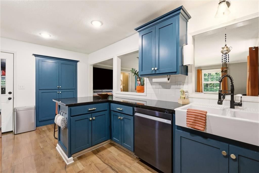 6004 NW Crystal Pool Drive — photo 10