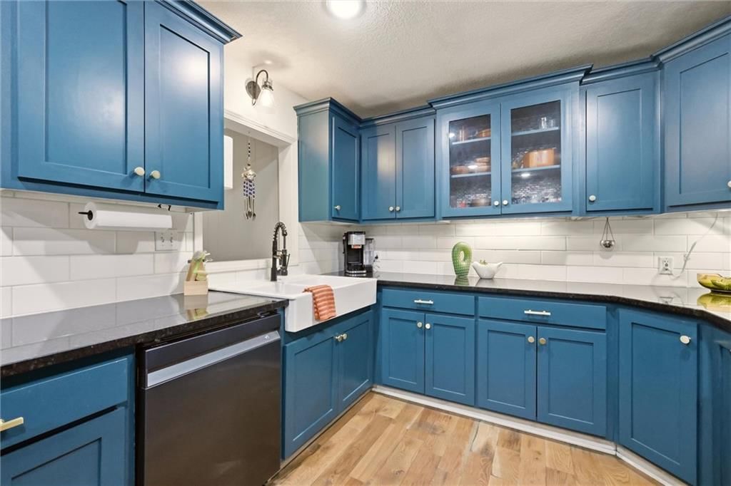 6004 NW Crystal Pool Drive — photo 12