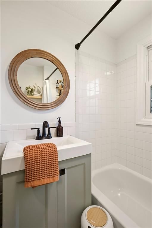 6004 NW Crystal Pool Drive — photo 17