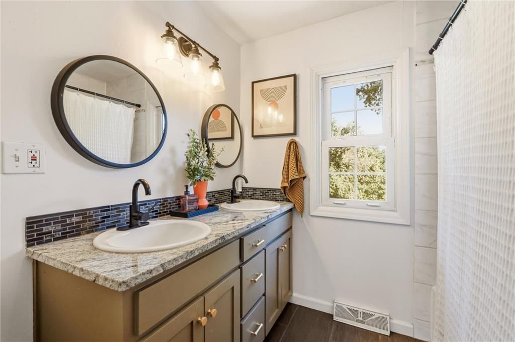 6004 NW Crystal Pool Drive — photo 21