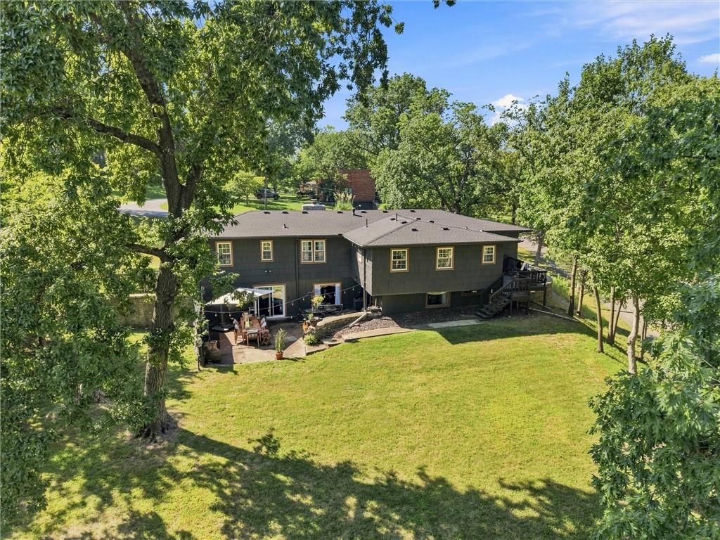 6004 NW Crystal Pool Drive — photo 36