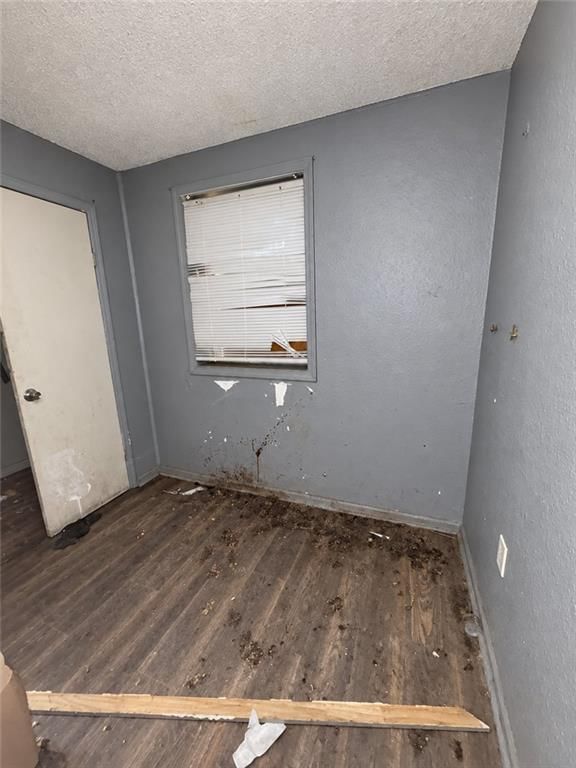 Photo 7 of 8 - 518 Blue Ridge Boulevard, Kansas City, MO 64125