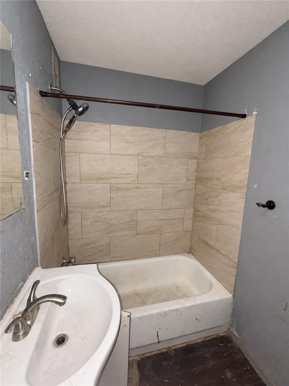 Photo 8 of 8 - 518 Blue Ridge Boulevard, Kansas City, MO 64125
