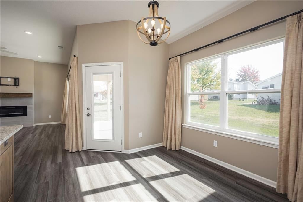 413 NE Poplar Court — photo 16
